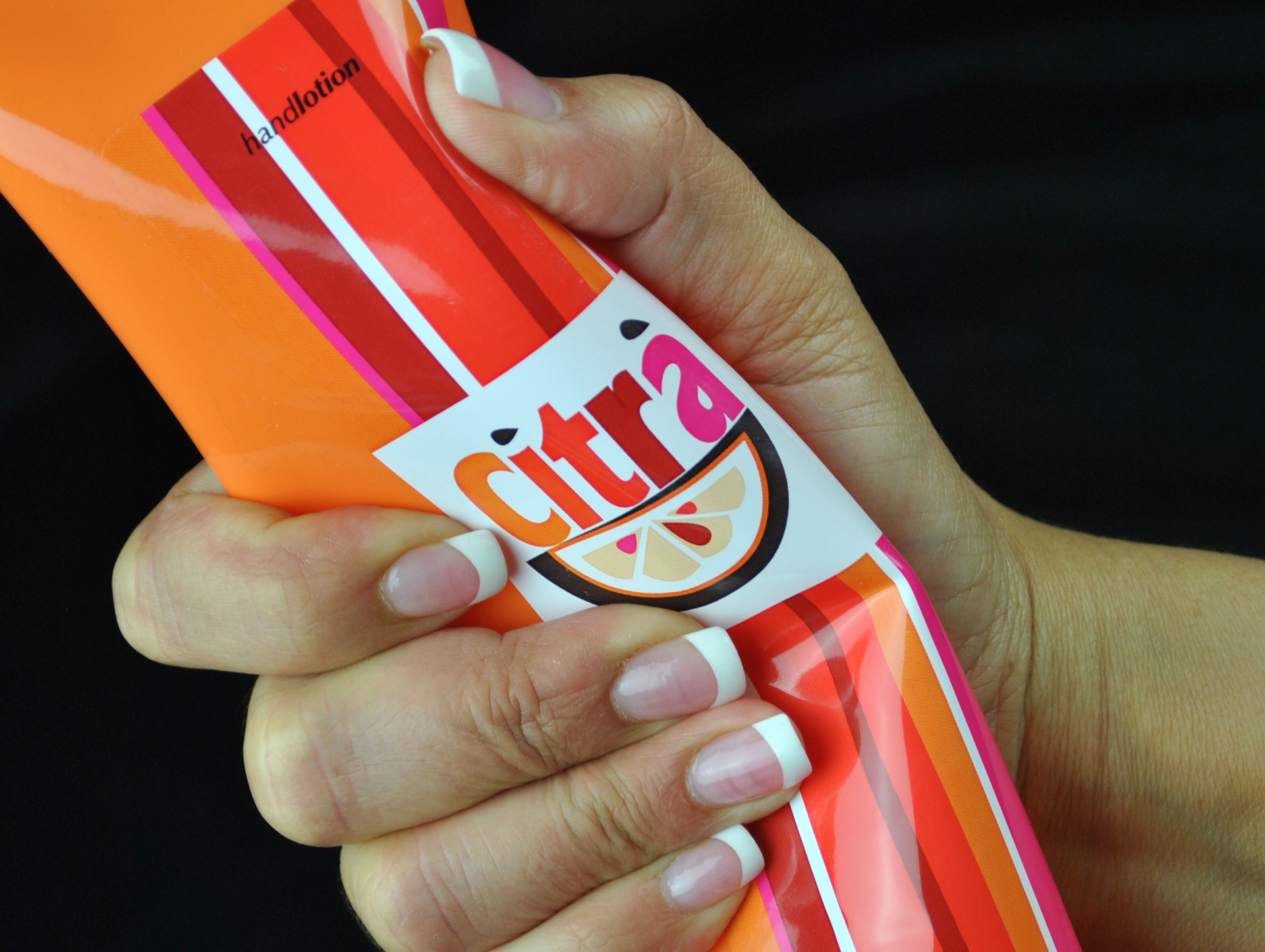 MACtac Performance Adhesives Group: Labeling adhesive