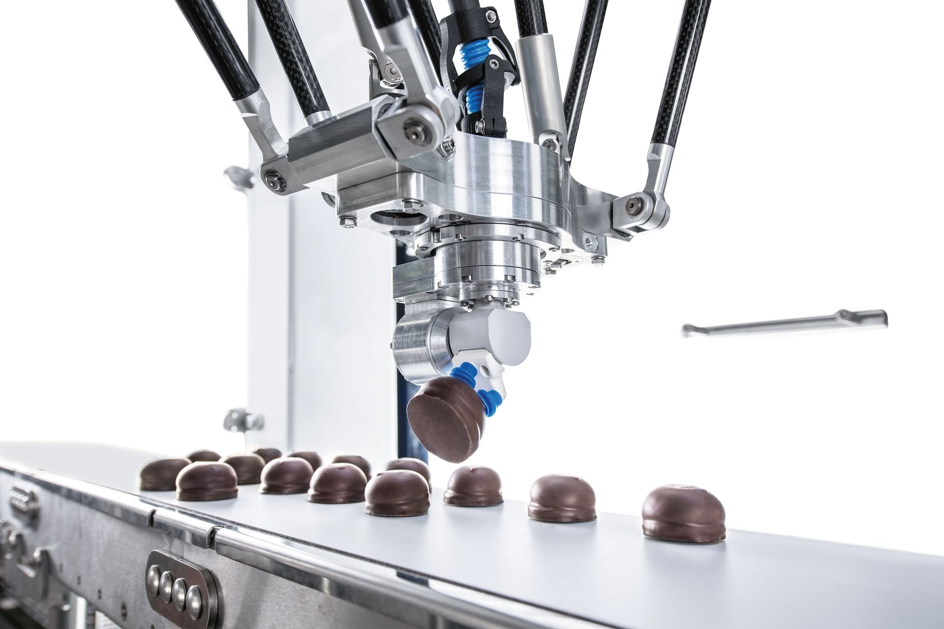 The T5 pick-and-place delta robot from Gerhard Schubert GmbH features a fifth axis that allows for high performance in small spaces.