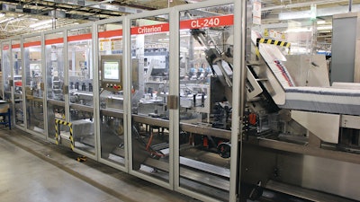 The machine’s Acc-U-Change feature provides validated changeover, which ensures set-points are placed for vertical start-up, while Fault Zone Indication illuminates the work area and highlights the area of the machine where a fault may occur.