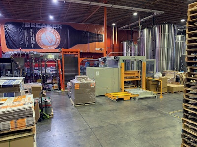 The ability to palletize and shrink-wrap in a single footprint and enclosure was a major differentiator for TopTier in this project.