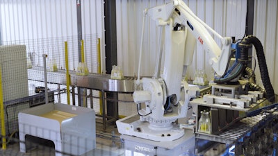 RMGroup’s mechanical design and technical department recommended the use of a bespoke gripper, thereby enabling the robot to stack the packs onto pallets at the desired rate.