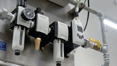 Mounted in-line as a stand-alone device or as part of an air preparation system, the AF2 monitors compressed air usage in real time.