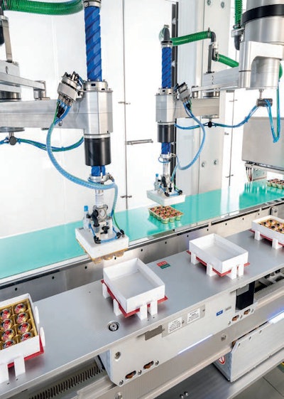 The Transmodul transport robot seamlessly connects the packaging steps.