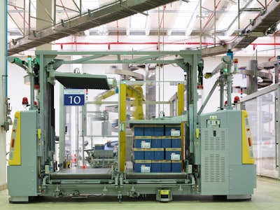 The LGV roller beds allow an efficient roll-on/roll-off procedure.