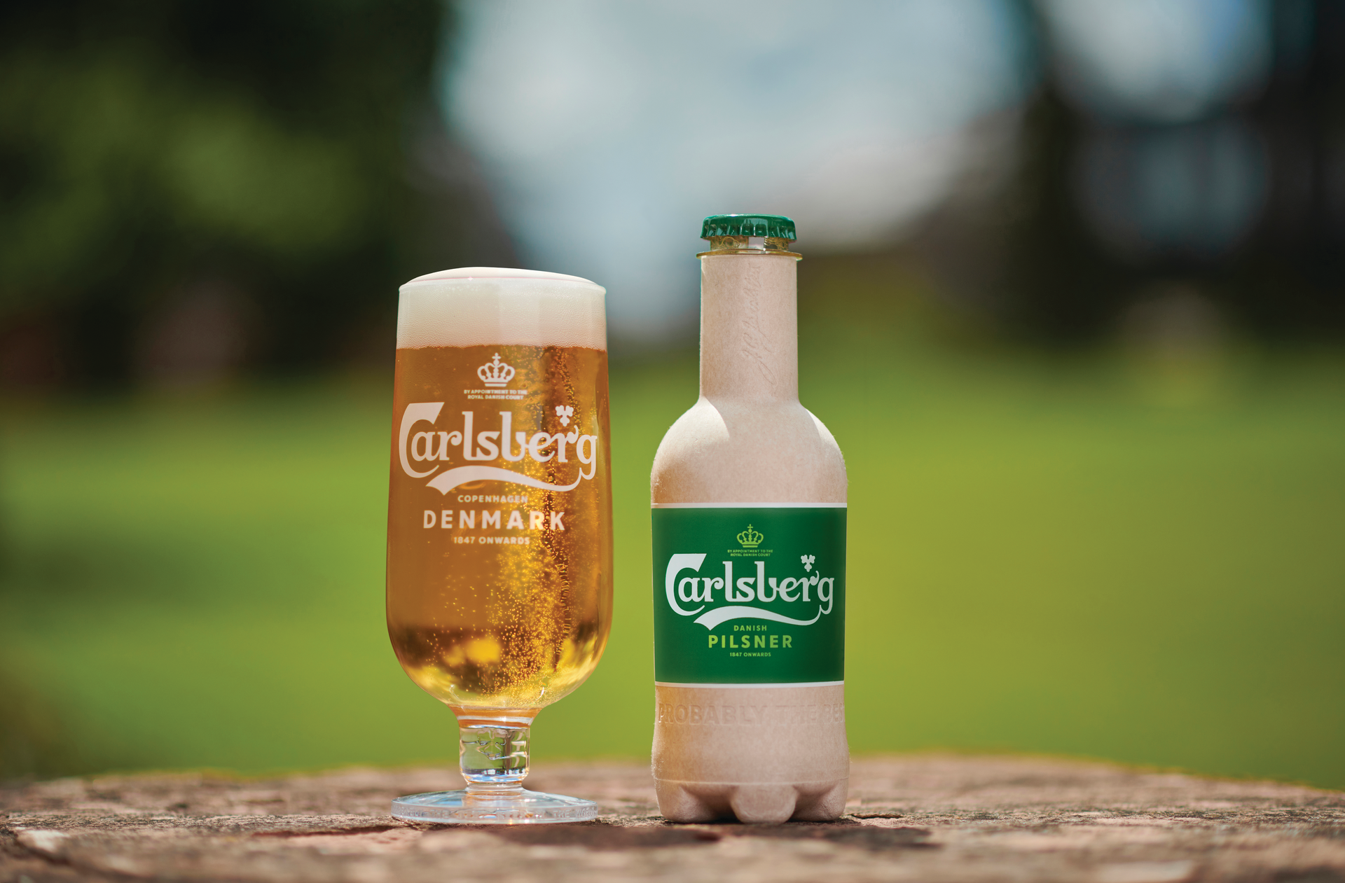 Version 2.0 of Carlsberg&rsquo;s paper bottle has an inner lining injection stretch blow molded of PEF, and it takes a steel crown. In development: an inner coating of PEF and a paper cap (opposite).