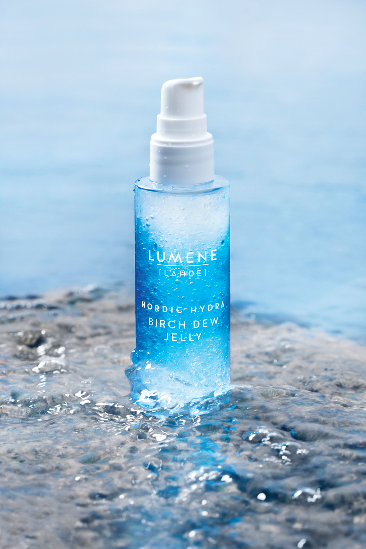 This thick-walled bottle uses chemically recycled material that's specifically formulated for use in extrusion blow molding (EBM).