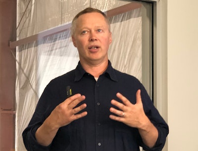 Christopher Suave, deputy commissioner of Policy and Sustainability for the City of Chicago’s Department of Streets & Sanitation (DSS), worked with Lakeshore Recycling Systems on the ChicagoRecycles.org website, a story map for Chicago residents on their recycling services.