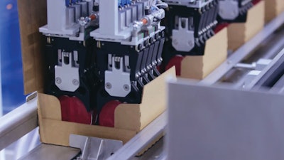Packaging Robotics: Grippers on Cama case packer