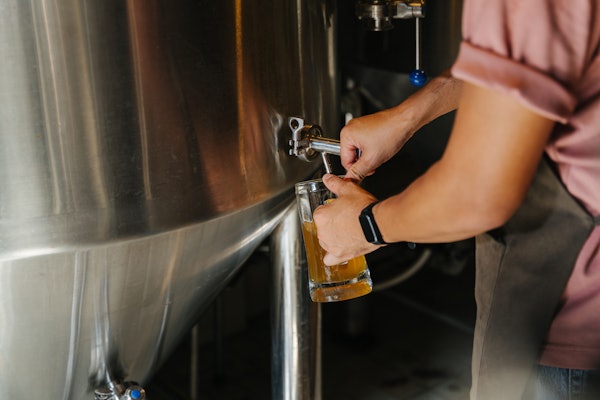 Brewers are looking for ways to reverse a contraction in sales, with strategies including diversifying product portfolios.
