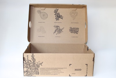 The inside lid provides the scientific names of each type of algae shown on the outside of the box.
