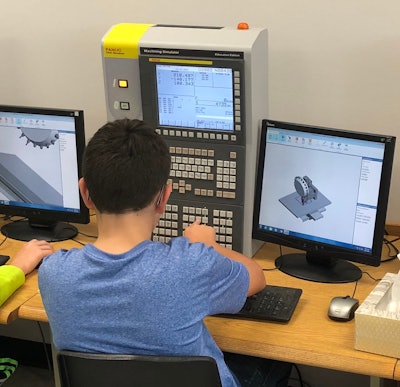 FANUC’s simulation software allows students to experiment with its robots without needing several systems in a classroom.