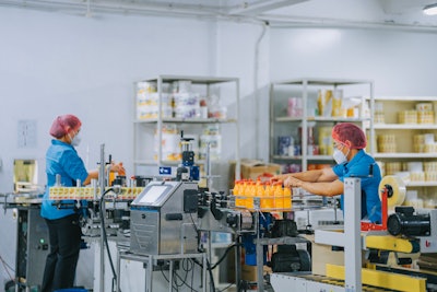 Around 80% of surveyed packaging industry stakeholders are looking to hire packaging line operators and having trouble doing so.