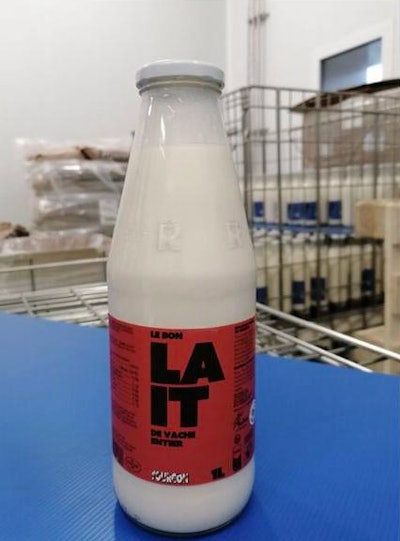 Le Fourgon will distribute 35,000 reusable glass bottles of Lait Prairies du Boulonnais via home delivery.