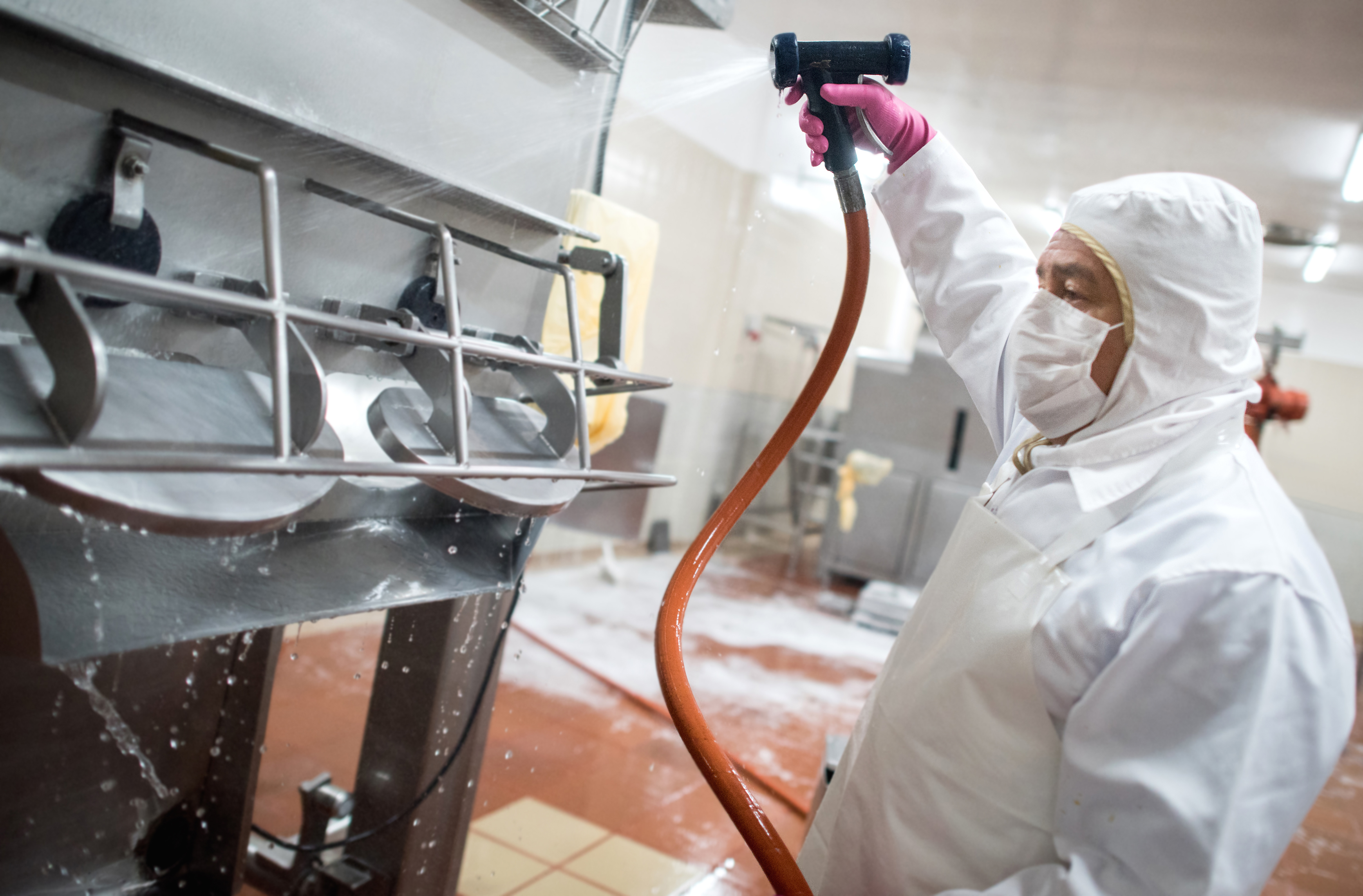 Speakers emphasized the importance of incorporating new technology to maintain a modern food safety plan.