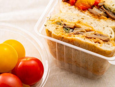 Compostable thermoformed containers made with PHA offer a clear, durable alternative to traditional plastics, ideal for fresh foods, deli items, and ready-to-eat meals.