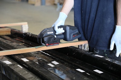 Bxt4 16 Signode O 240930 Application 03 Highres