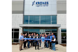 The Krones Logistics Center Project Team joins Krones Inc. president and CEO, Holger Beckmann for the official ribbon cutting of the Krones Inc. Logistics Center on June 3, 2026.