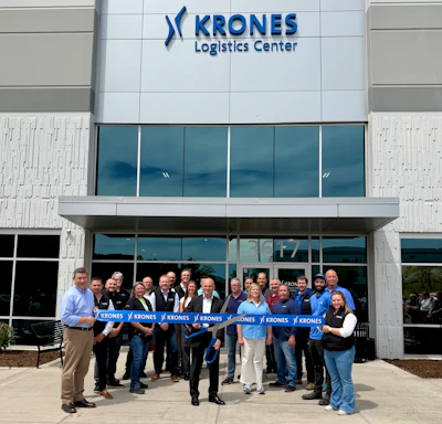 The Krones Logistics Center Project Team joins Krones Inc. president and CEO, Holger Beckmann for the official ribbon cutting of the Krones Inc. Logistics Center on June 3, 2026.