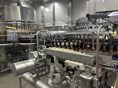 Rinser, filler, and crowner are all enclosed in a HEPA-filtered room.